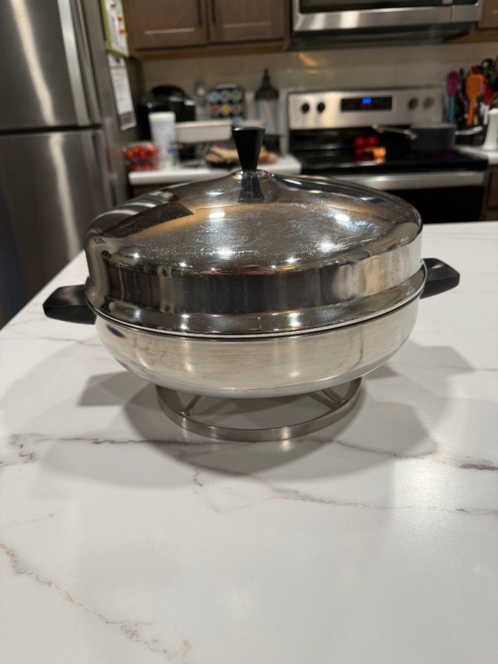 Faberware model 335-A electric fry pan buffet server with dome lid
